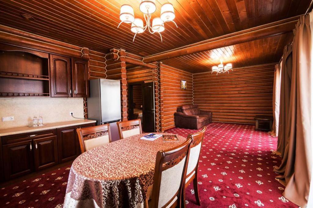 Загородный Комплекс Боковенька Krywyj Rih Exterior foto