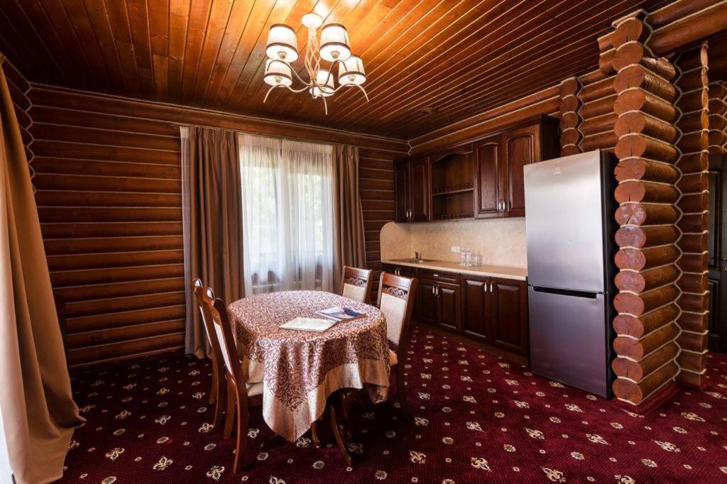 Загородный Комплекс Боковенька Krywyj Rih Exterior foto
